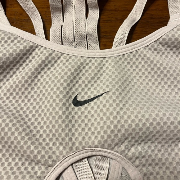 Nike Dri Fit Women's XL Gray Mesh Sports Bra - Picture 5 of 8